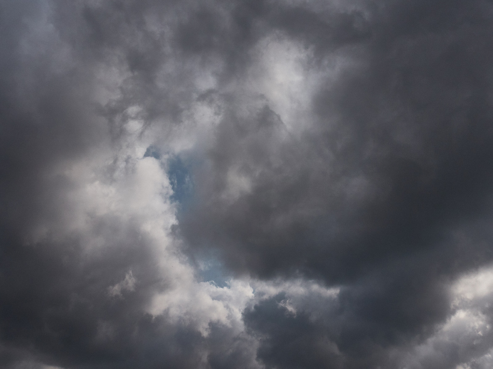 19 06-03%20-%20Avant%20lorage