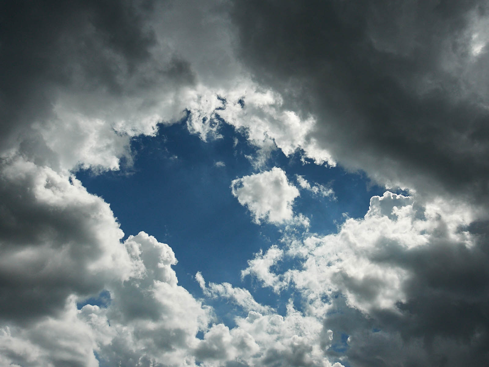 19 06-10%20-%20Under%20the%20Volcano